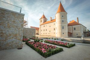 Zámecký areál se zahradou na Slavonicku (Písečné)_15-1920